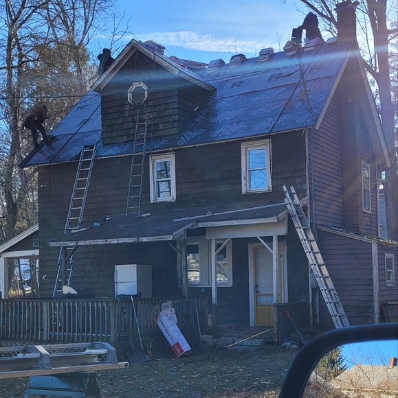 Raising money to help repair our forever home live https://gofund.me/1aa1eda0 - Picture 8 of 14